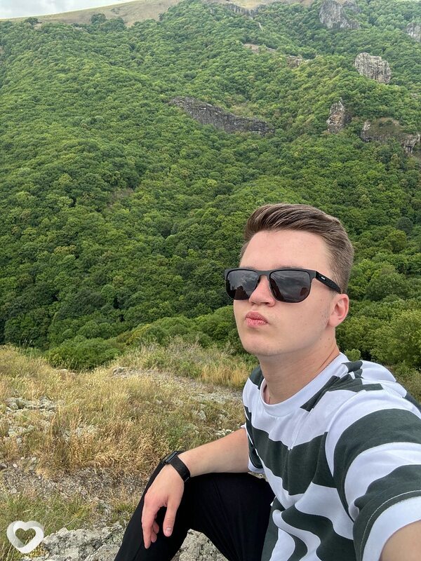 Кирилл, 21, Ставрополе — анкета №1432874