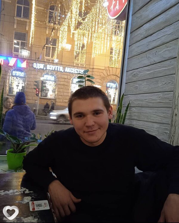 Максим, 25, Павлограде — анкета №1432653