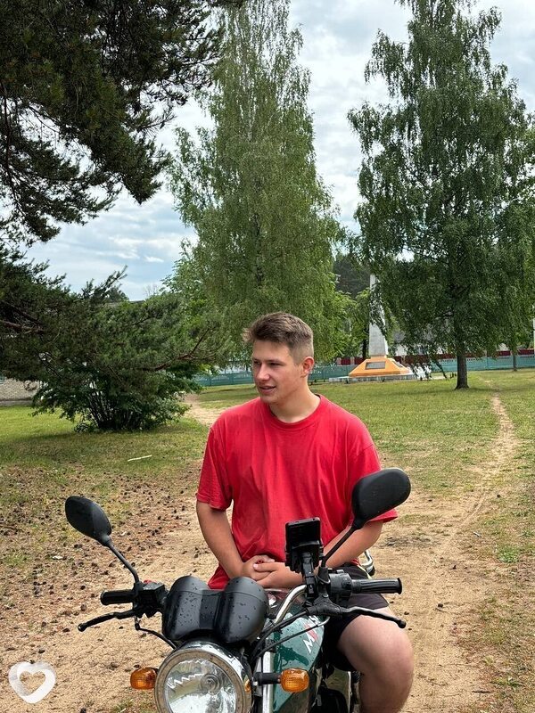 Денис, 19, Минске — анкета №1433275