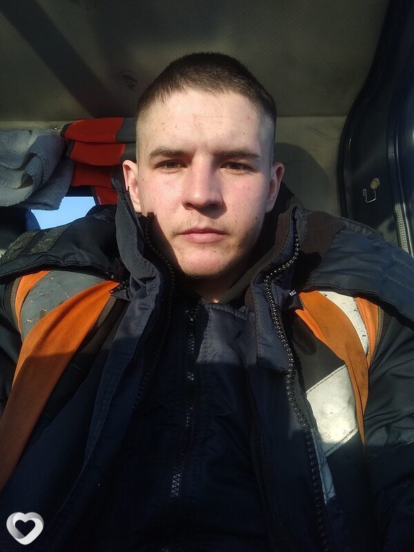 Андрей, 21, Сургуте — анкета №1434416