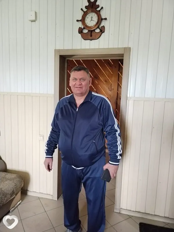 Олег, 56, Бийске — анкета №1437223