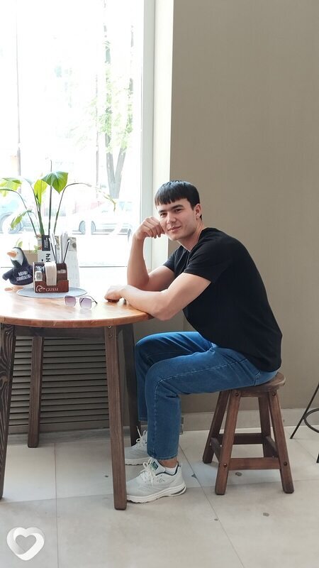 Альберт, 23, Гомеле — анкета №1437232