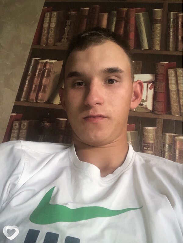 Дмитрий, 20, Минске — анкета №1438188