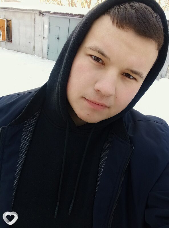 Максим, 25, Барнауле — анкета №1439133