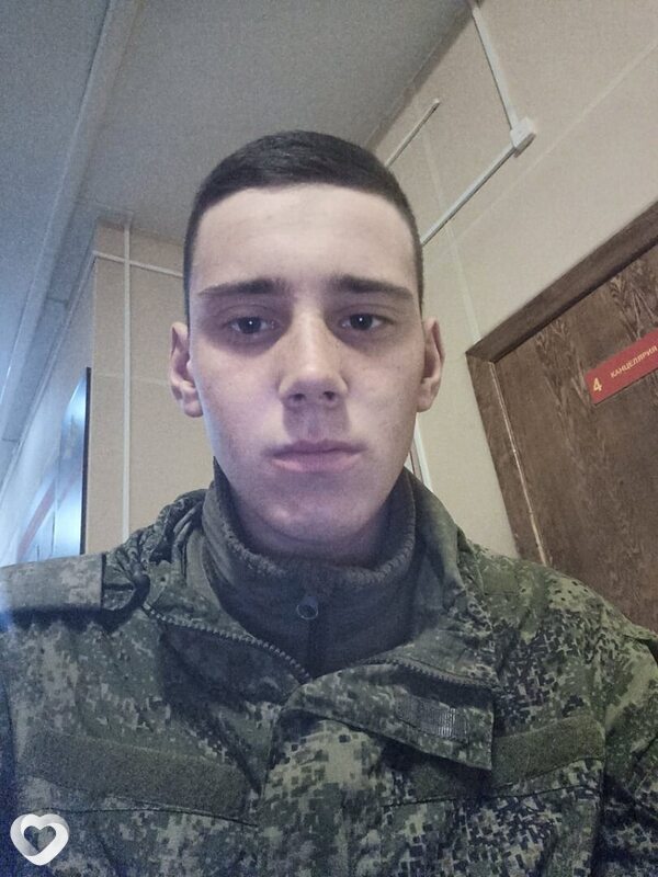 Кирилл, 22, Барнауле — анкета №1439137