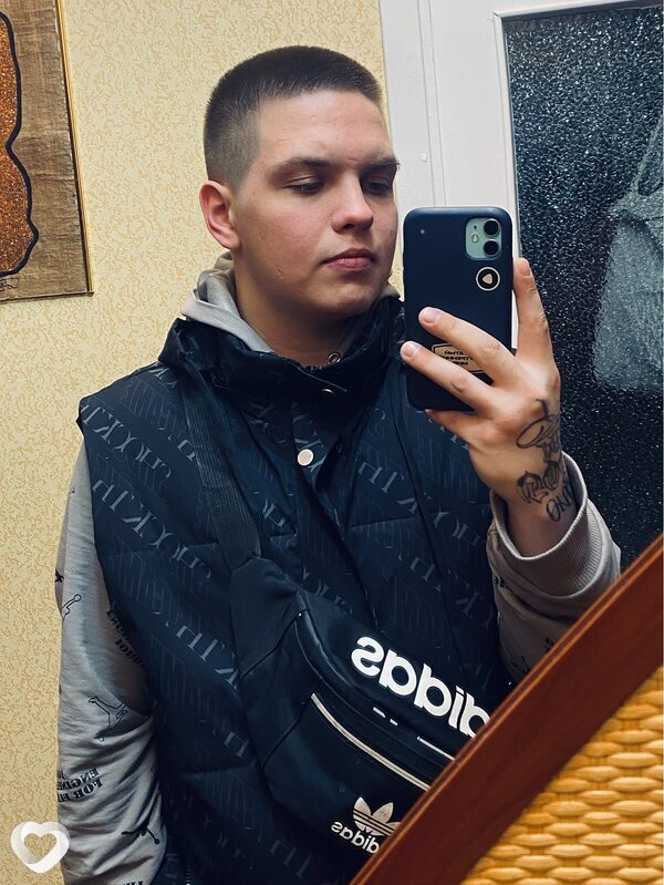 Паша, 23, Москве — анкета №1439692