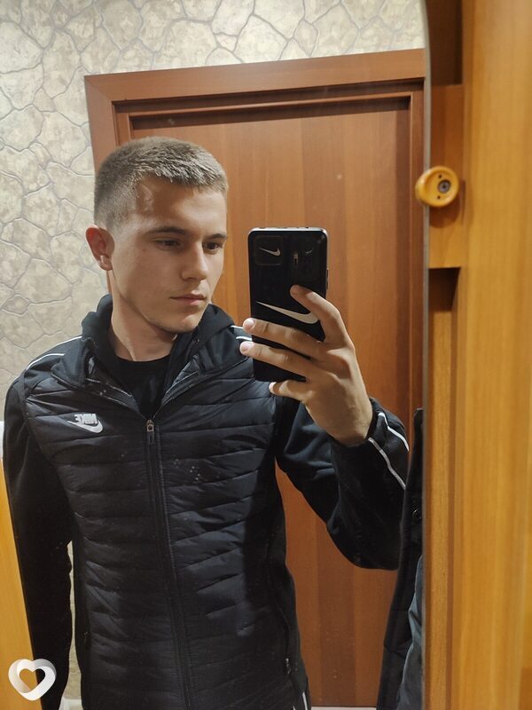 Антон, 20, Новосибирске — анкета №1440671