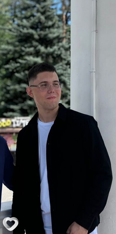 Константин, 21, Волжском — анкета №1442007