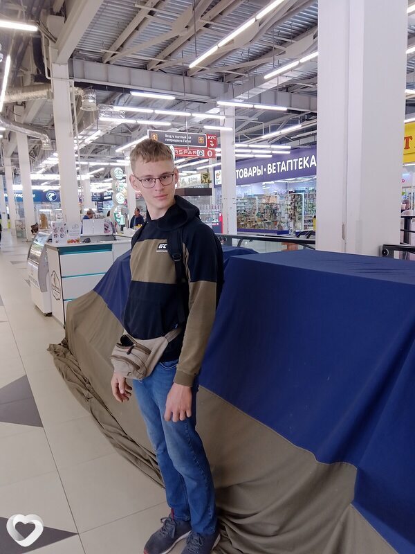 Владимир, 21, Новосибирске — анкета №1443294