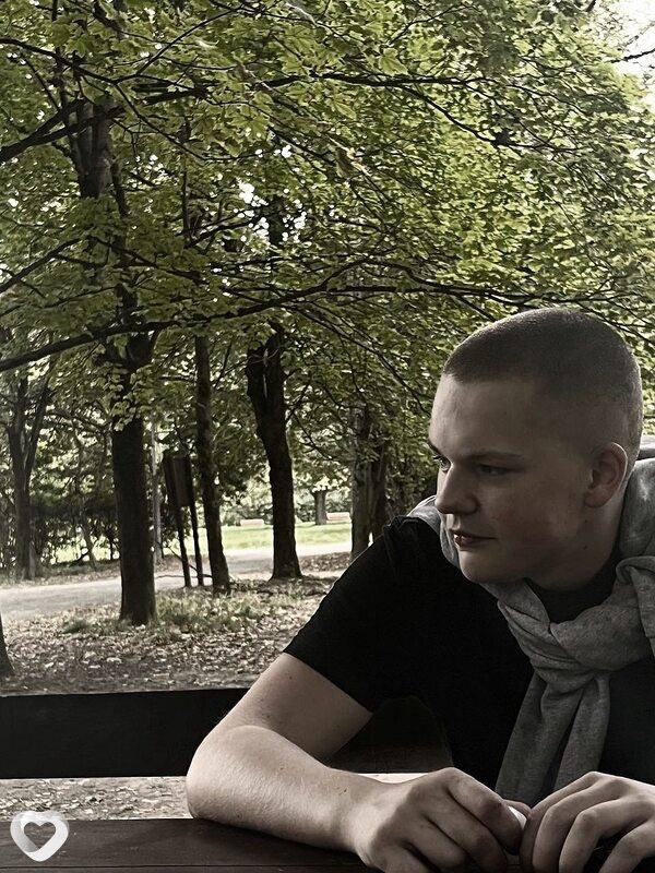 Владислав, 19, Москве — анкета №1443002