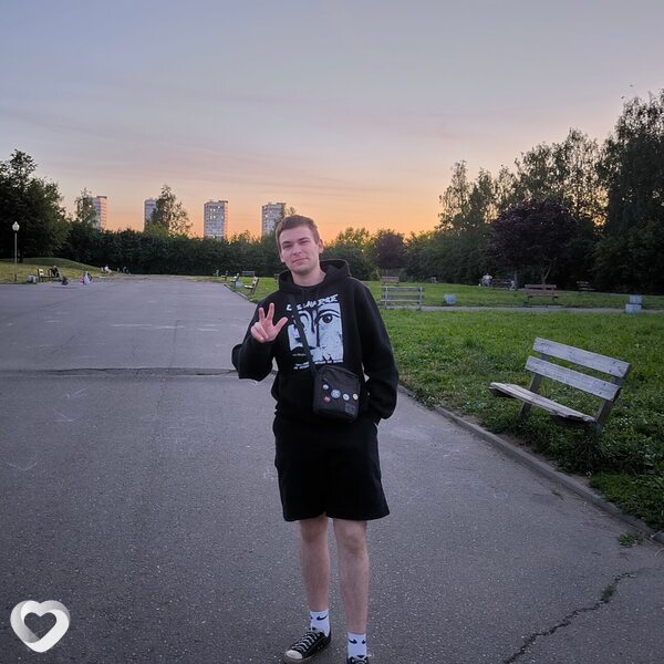 Михаил, 21, Кирове — анкета №1443736