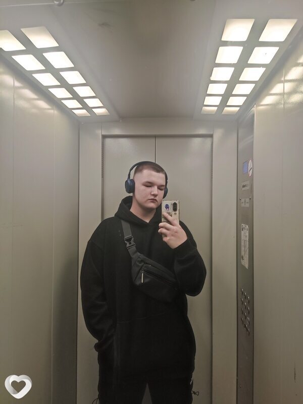 Дмитрий, 20, Москве — анкета №1444239