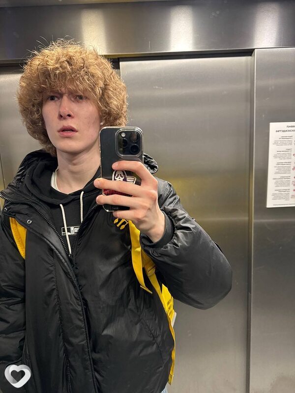 Дима, 20, Санкт-Петербурге — анкета №1444349