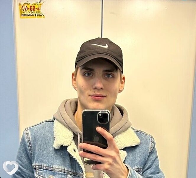 Артем, 26, Москве — анкета №1444987
