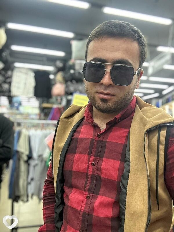 Достонбек, Асака