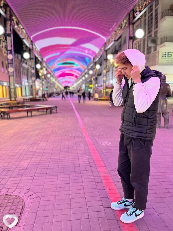 Максим, 20, Москве — анкета №1445526