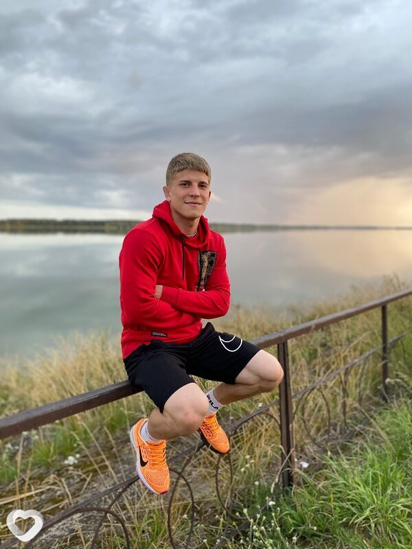 Максим, 23, Минске — анкета №1447329