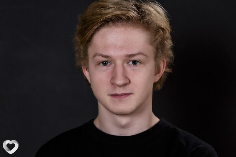Артемий, 21, Москве — анкета №1447959