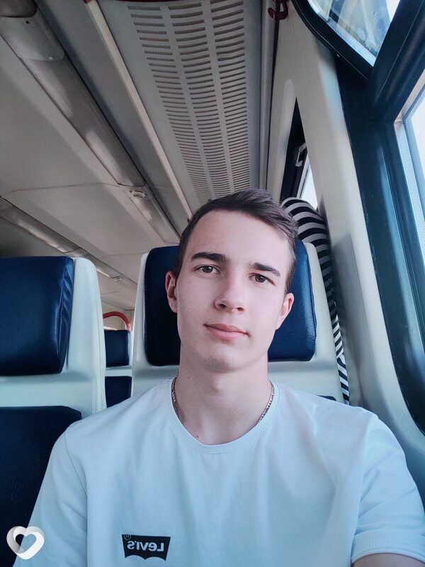 Иван, 20, Керчи — анкета №1448663