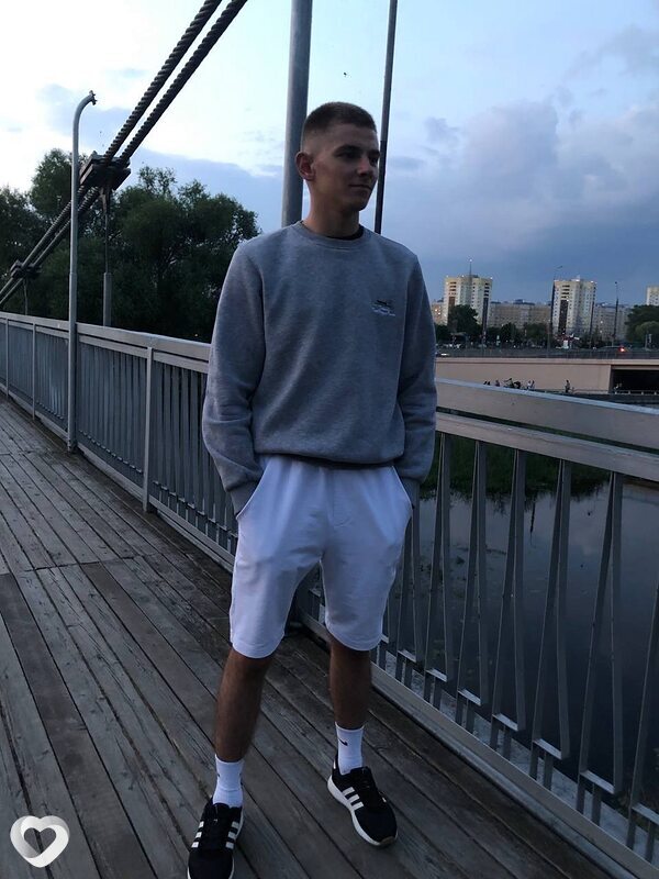 Андрей, 21, Бресте — анкета №1449172