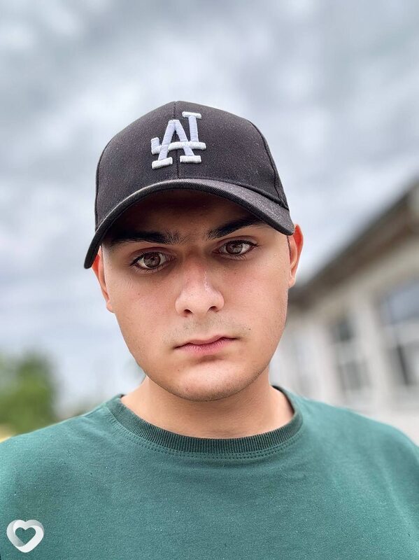 Artur, 21, Калининграде — анкета №1449152