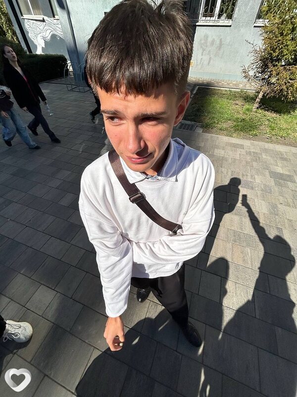 Данил, 19, Самаре — анкета №1450157