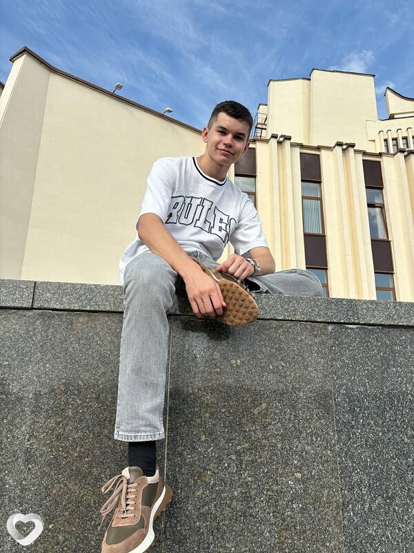 Валера, 23, Гродно — анкета №1450316