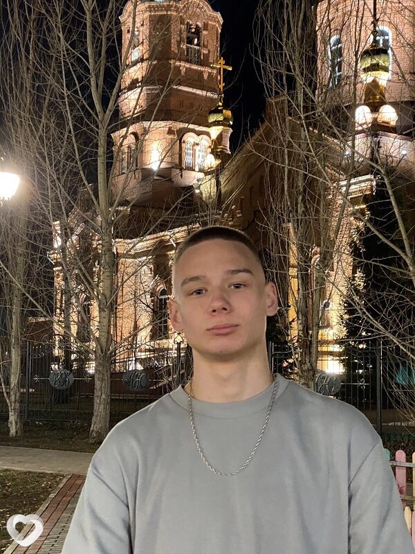 Кирилл, 19, Москве — анкета №1450297