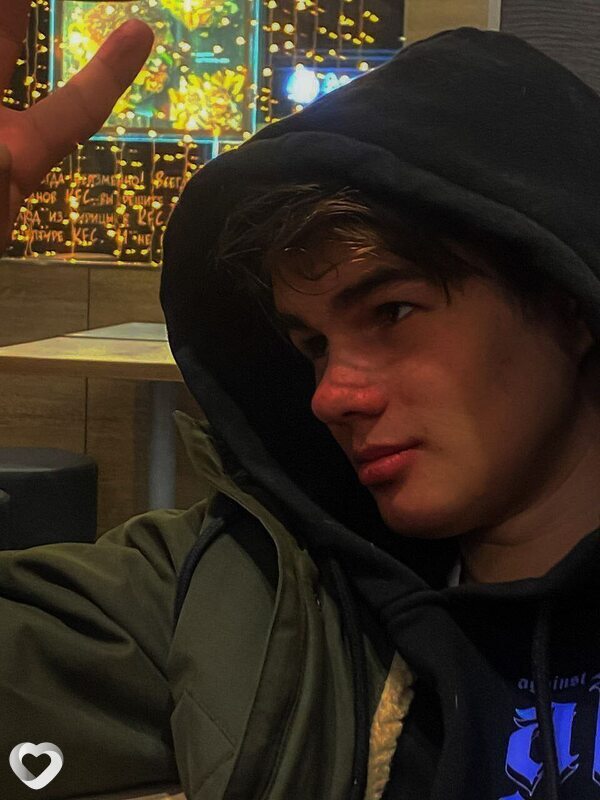 Виктор, 22, Иркутске — анкета №1450987