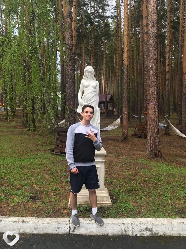 Максим, 21, Екатеринбурге — анкета №1451208
