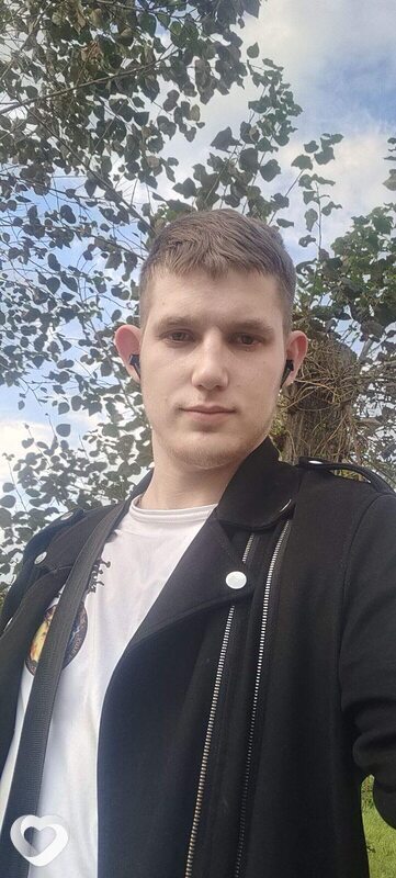 Максим, 23, Первоуральске — анкета №1452444