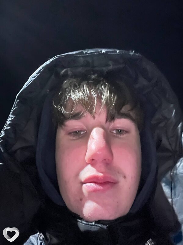 Дима, 19, Санкт-Петербурге — анкета №1452880