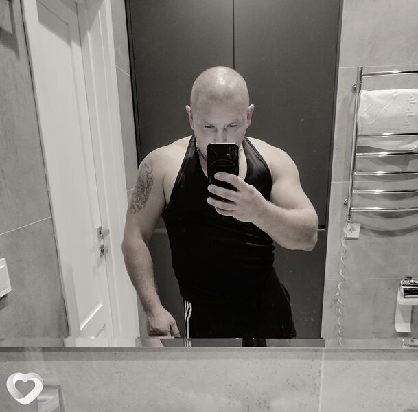 Artem, 33, Ялте — анкета №1453344