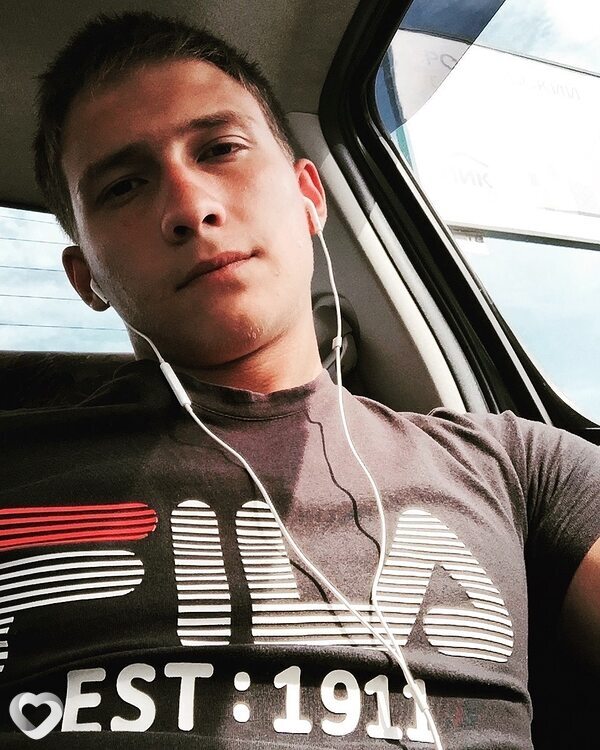 Максим, 26, Новотроицке — анкета №1453765