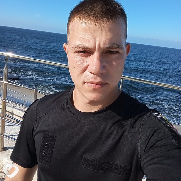 Валентин, 24, Николаеве — анкета №1454238