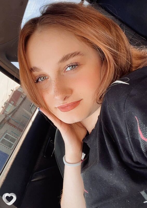 Алена, 21, Барнауле — анкета №1454165