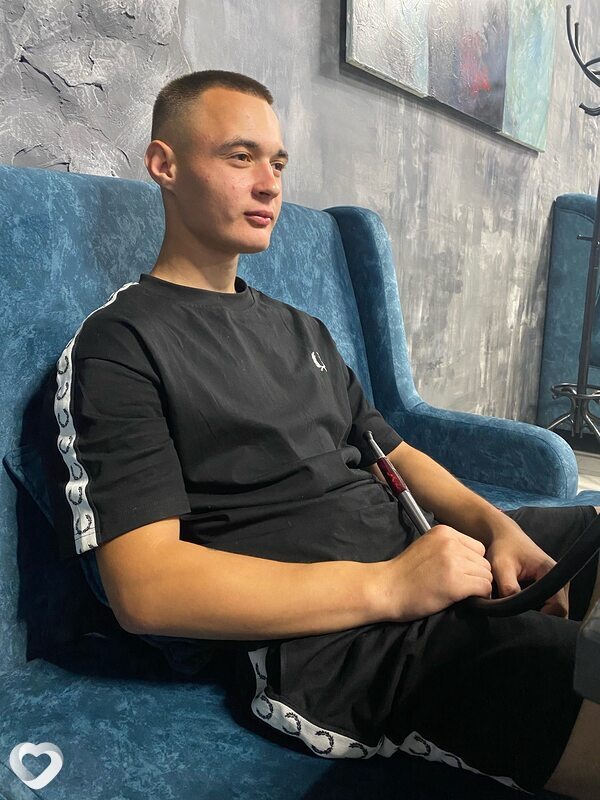 Иван, 21, Москве — анкета №1454149
