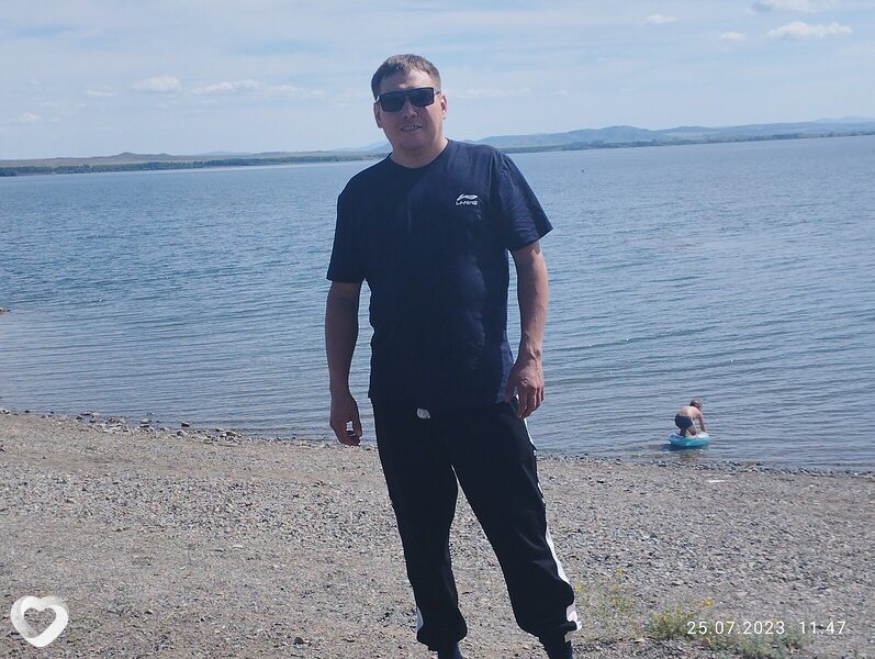 Юрий, 37, Змеиногорске — анкета №1454452