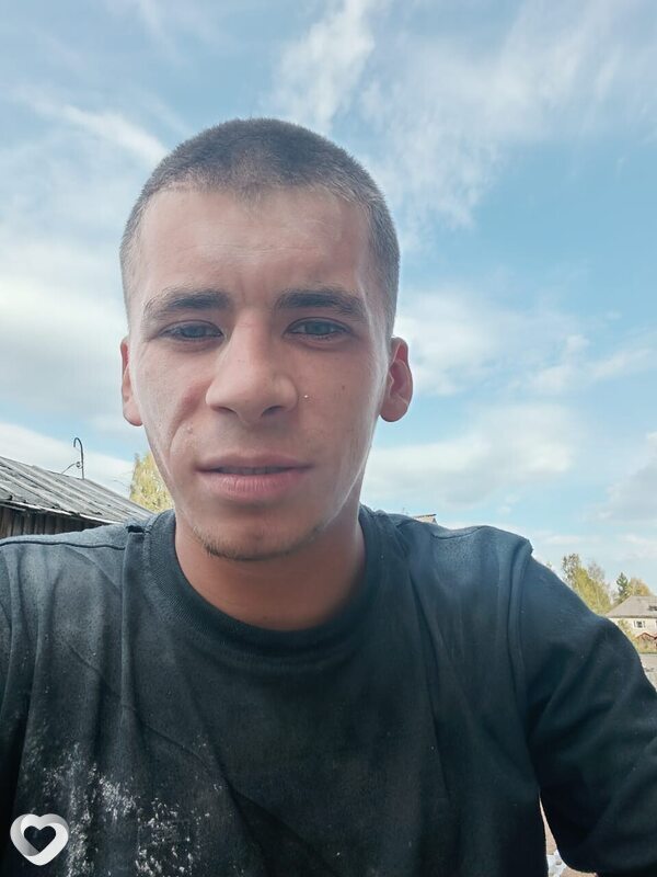 Максим, 27, Вельске — анкета №1455086