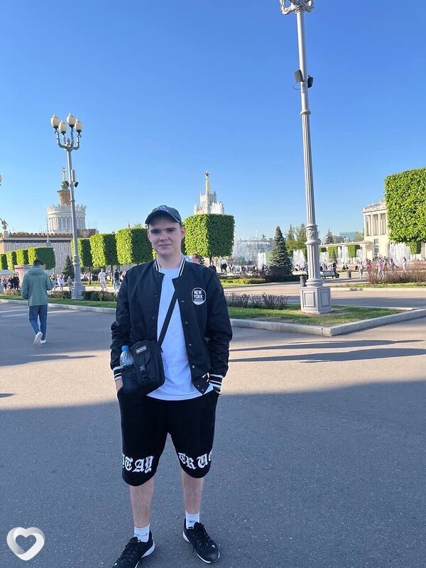 Александр, 21, Москве — анкета №1458695