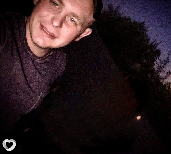 Максим, 29, Екатеринбурге — анкета №1459647