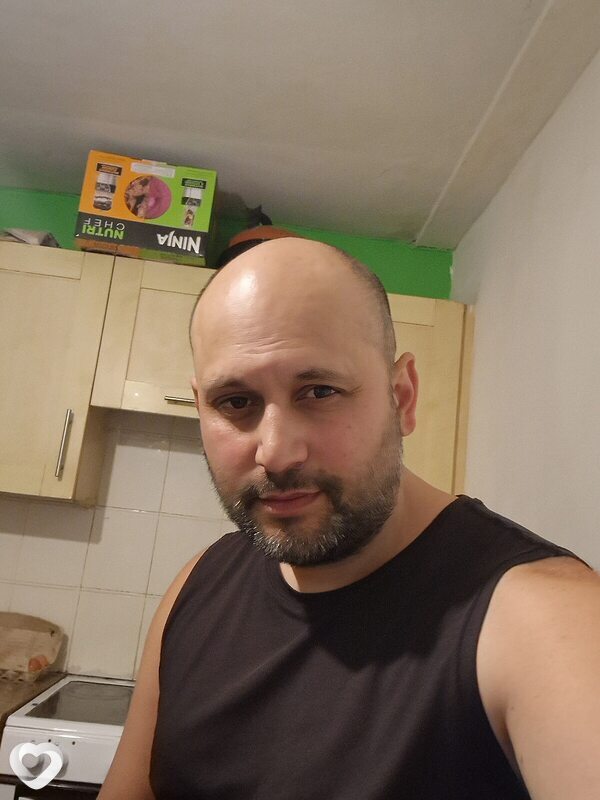 Max, Бристоль