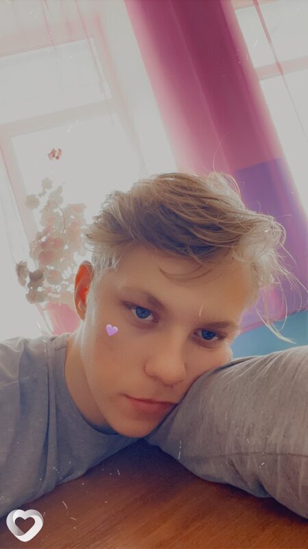 Артём, 21, Усть-Каменогорск — анкета №1462078
