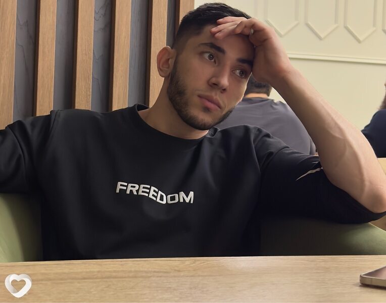 Мики, 28, Ялте — анкета №1462522