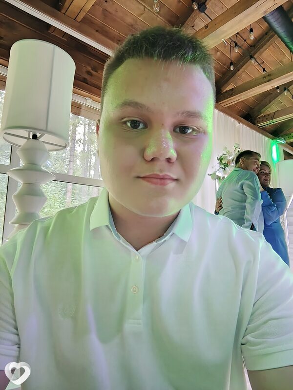 Артем, 20, Ижевске — анкета №1462343
