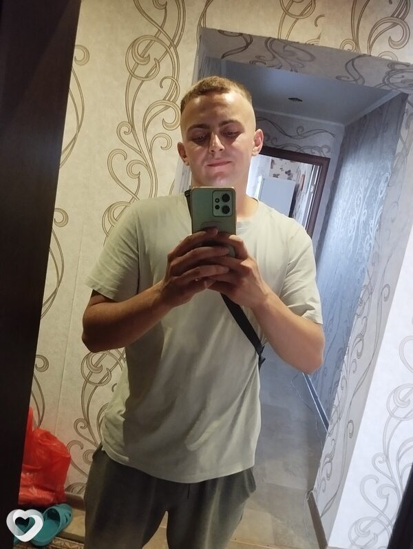 Эдик, 27, Жлобине — анкета №1463299
