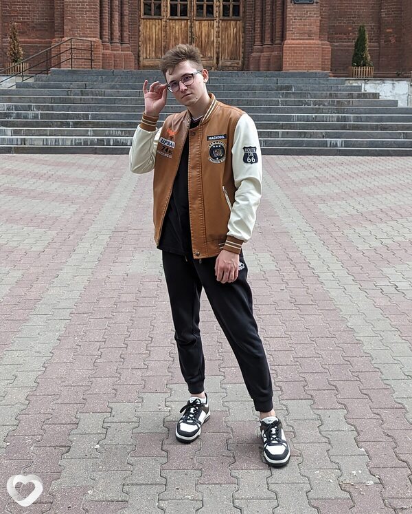 Виктор, 23, Москве — анкета №1463521