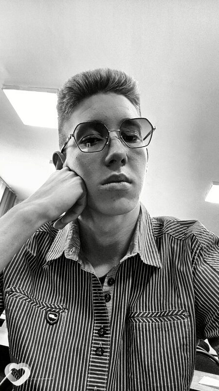 Виталий, 21, Абакане — анкета №1464209