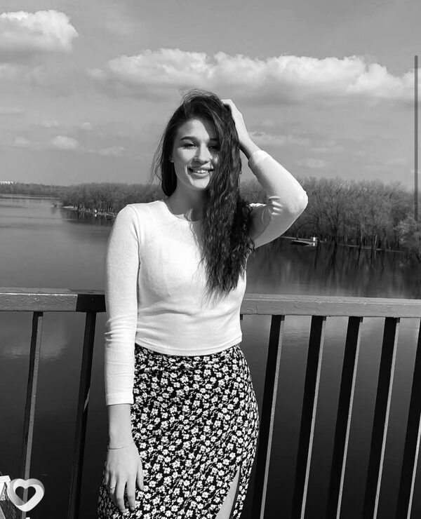 Карина, 22, Гомеле — анкета №1465674