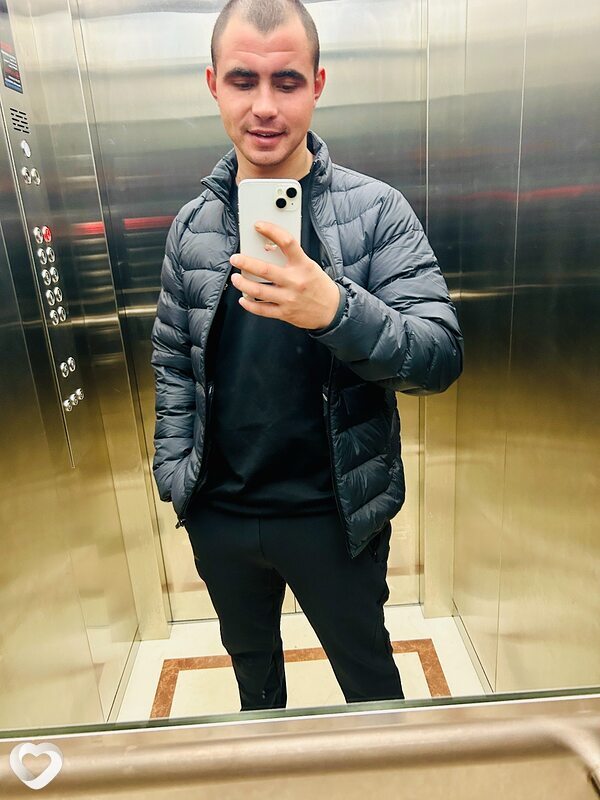 Артем, 28, Москве — анкета №1466257